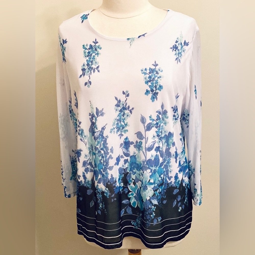 Croft & Barrow White Black Blue Floral SZ L Coastal Casual Boho Semi Sheer Top